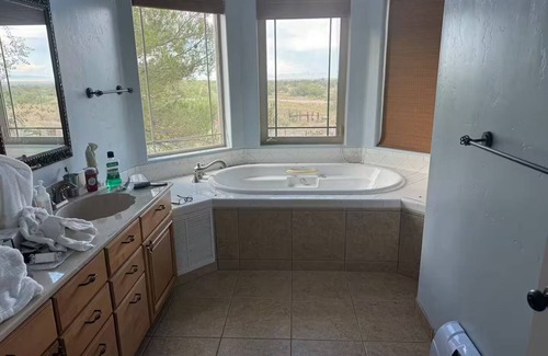 Pearce House | Beautiful, luxury house on gated 10 acres. Quiet and serence.