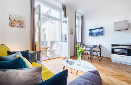 Andel Apartment | Beautiful Mala Strana Studio by easyBNB