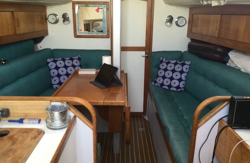 Lisbon Boat Rental | Beautiful maxi 34 sailboat