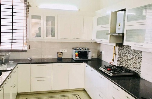 Faridabad Apartment | Beautiful Modern 3 Bhk for Guest