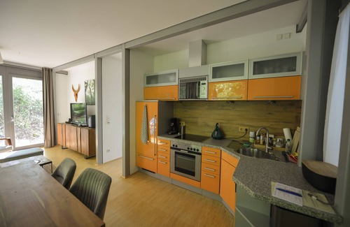 Coburg House | Beautiful modern bungalow with terrace and large garden