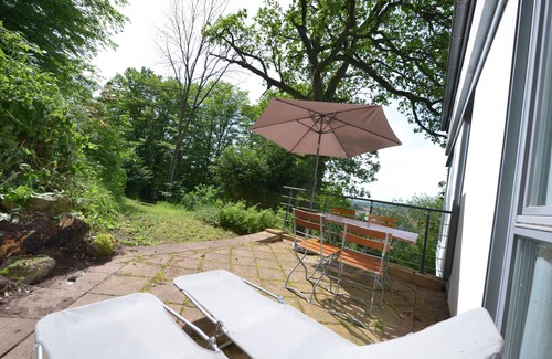 Coburg House | Beautiful modern bungalow with terrace and large garden