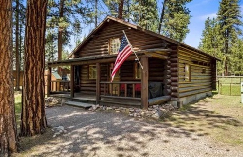 Seeley Lake Cabin | Beautiful Montana Log Cabin in the heart of Seeley Lake.