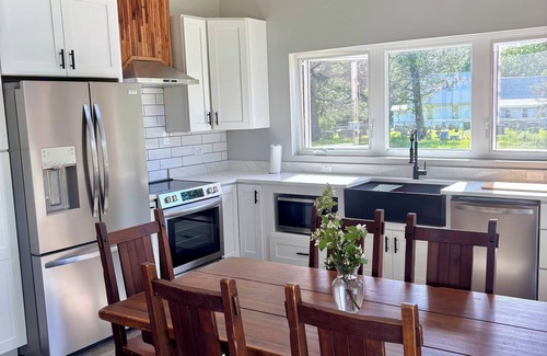 Blacksburg House | Beautiful new 3 bed/3.5 bath home minutes from VT and downtown Blacksburg.