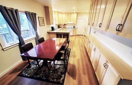 Downtown House | Beautiful New 3 Bedroom Home with Garage.