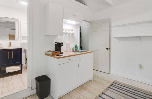 Poiciana Park II House | Beautiful New Cottage in West Palm Beach