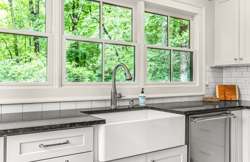 Wiley House | Beautiful New Home Overlooking breathtaking Lake Burton
