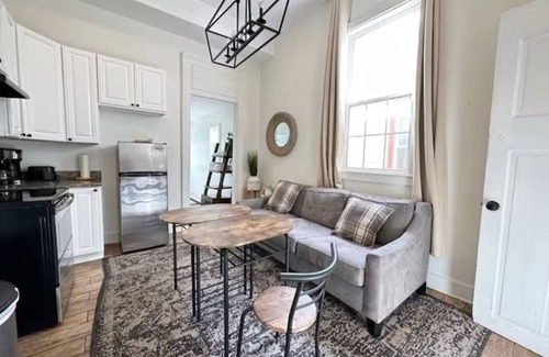 Tulane - Gravier House | Beautiful New Orleans Shotgun Home 7 mins to FQ