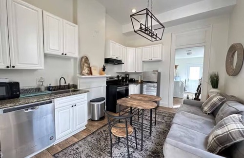 Tulane - Gravier House | Beautiful New Orleans Shotgun Home 7 mins to FQ