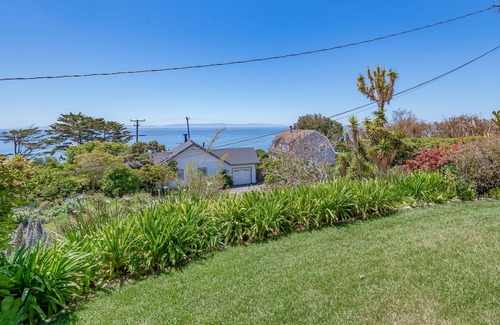 Summerland House | Beautiful Ocean Views & great location!