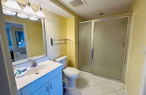 Seabreeze Historic District Resort | Beautiful Ocean Walk 2bed/2bath Lock Off. in Daytona Beach, FL!