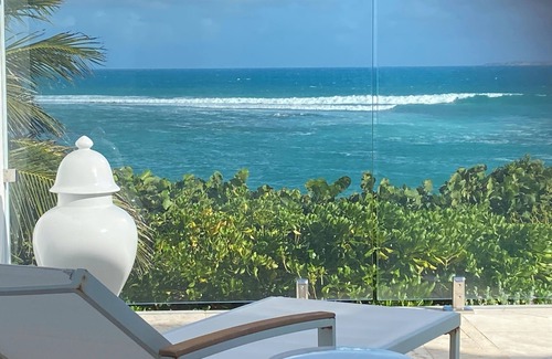 South Hill Villa | Beautiful Oceanfront Villa with Pool - Views of St. Marten