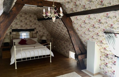La Fagette House | Beautiful one bedroom chateau on the banks of the River Vézere in Perigord Noir
