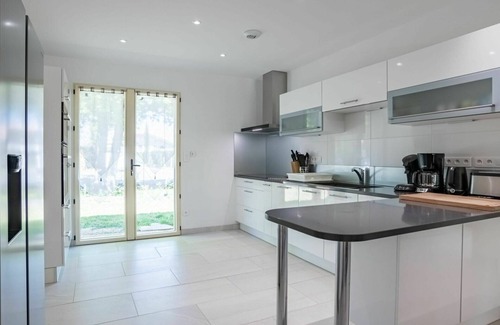 Saint-Paul-en-Born House | Beautiful private villa for 10 guests with A/C, WIFI, TV, terrace and pets allowed