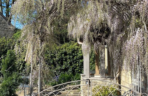 France Lynch House | Beautiful peaceful village location, gorgeous views across the valley in AONB.