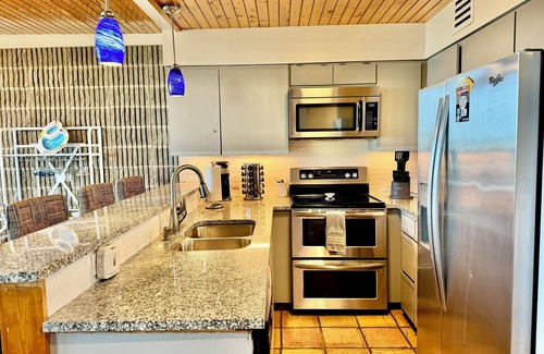 Port Aransas Condo | Beautiful Port Aransas/Corpus Christi beachfront resort