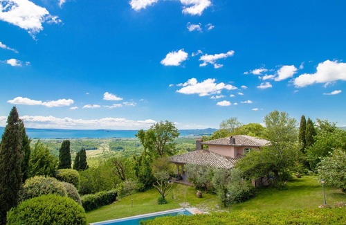 San Lorenzo Nuovo Villa | Beautiful private villa with A/C, hot tub, WIFI, private pool, TV, terrace and pets allowed