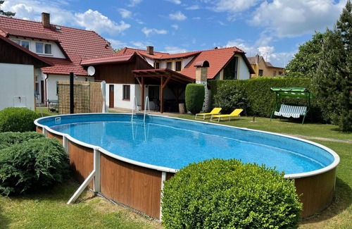 Sudomerice u Bechyne House | Beautiful private villa for 11 guests with WIFI, TV, patio and pets allowed