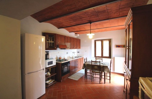 Loro Ciuffenna Villa | Beautiful private villa for 10 guests with WIFI, private pool, TV and pets allowed, close to Are.
