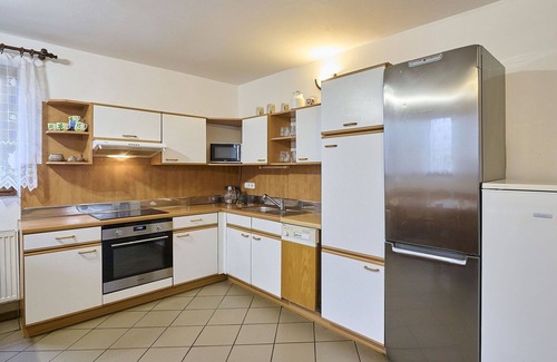 Korenov House | Beautiful private villa for 20 guests with WIFI, private pool, TV, terrace and pets allowed