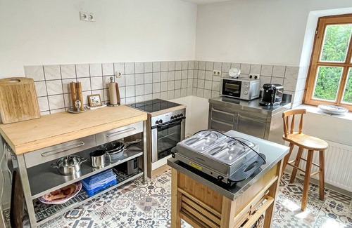 Gottfrieding House | Beautiful private villa for 15 guests with WIFI, TV, terrace and pets allowed