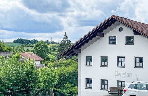 Gottfrieding House | Beautiful private villa for 15 guests with WIFI, TV, terrace and pets allowed