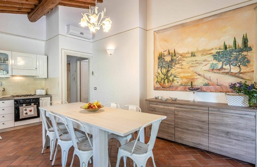 Montevarchi Villa | Beautiful private villa for 12 people with WIFI, A/C, private pool, hot tub and TV