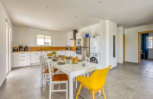 Goudargues House | Beautiful private villa for 8 guests with private pool, WIFI, A/C, TV, terrace and panoramic view