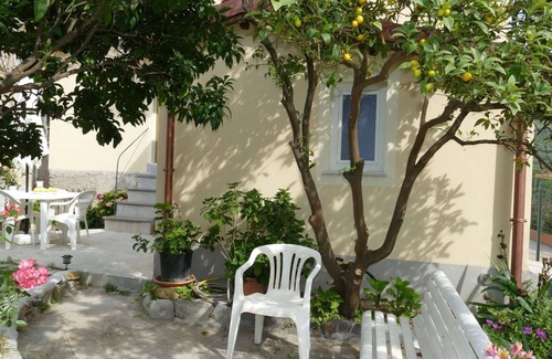Chiusanico House | Beautiful private villa for 6 people with WIFI, TV, patio and pets allowed