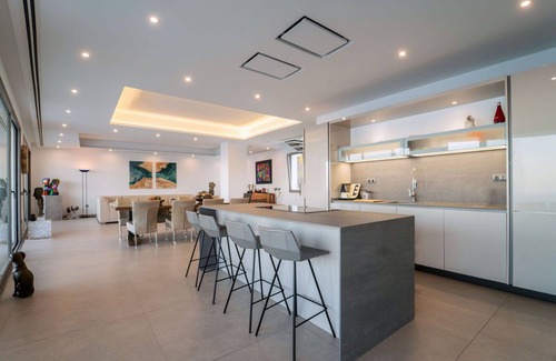 Manilva Villa | Beautiful private villa for 10 people with private pool, A/C, WIFI, TV, terrace and pets allowed
