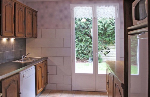Le Mesnil House | Beautiful private villa for 6 people with WIFI, TV, terrace and pets allowed