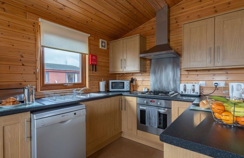 Kinross House | Beautiful private villa for 6 people with WIFI, TV, balcony and pets allowed