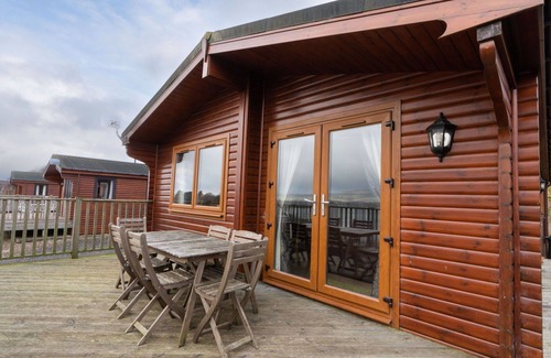 Kinross House | Beautiful private villa for 6 people with WIFI, TV, balcony and pets allowed
