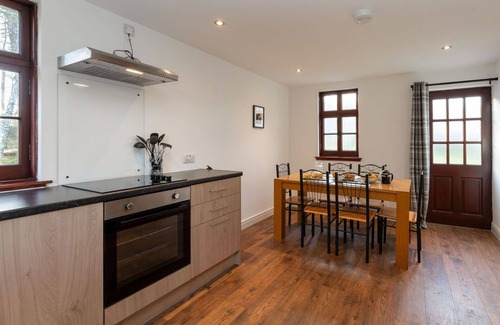 Inverarnie House | Beautiful private villa for 6 guests with WIFI, TV and panoramic view