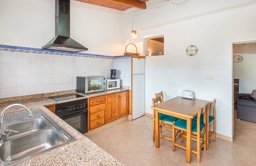 Es Llombards House | Beautiful private villa for 4 people with private pool, A/C, TV, terrace and pets allowed