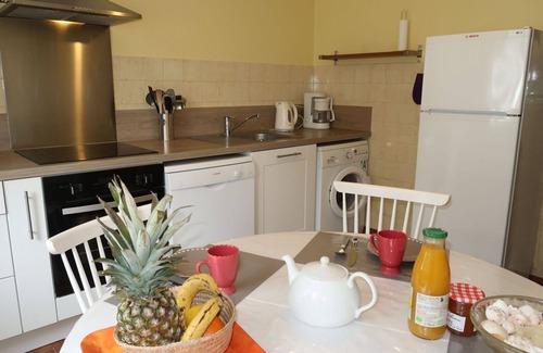 Finistere Villa | Beautiful private villa for 4 people with TV, pets allowed and parking