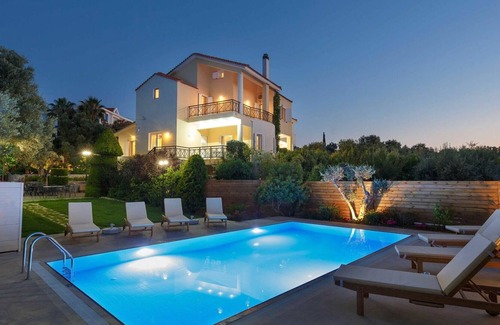 Xiro Chorio Villa | Beautiful private villa with private pool, A/C, WIFI, TV, terrace, panoramic view and parking