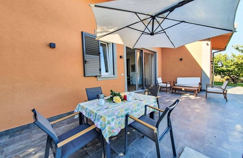 Monreale Villa | Beautiful private villa for 6 guests with WIFI, private pool, A/C, TV, terrace and pets allowed