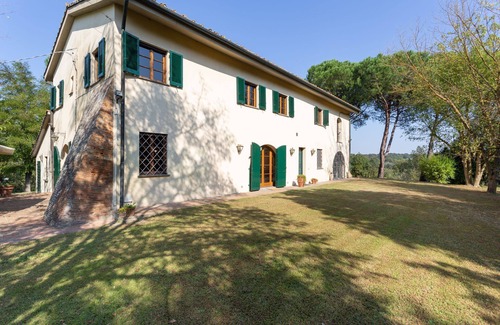 Montecalvoli Villa | Beautiful private villa for 8 people with WIFI, private pool, TV, patio and panoramic view