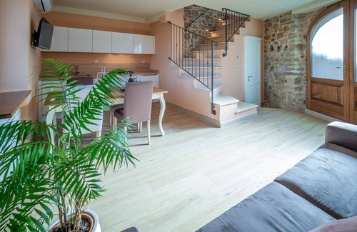 Seggiano House | Beautiful private villa for 4 guests with A/C, WIFI, hot tub, TV, terrace and panoramic view