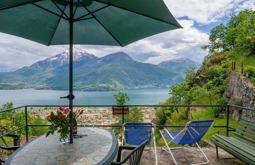 Dongo House | Beautiful private villa for 3 people with TV, terrace, pets allowed and parking