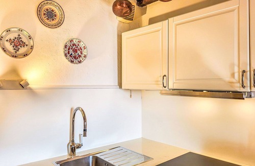 San Nazzaro House | Beautiful private villa for 5 guests with TV, balcony and pets allowed