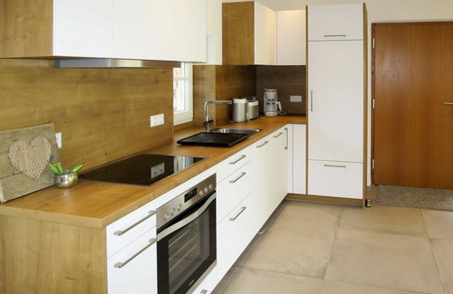 Hofstetten House | Beautiful private villa for 4 guests with WIFI, A/C, TV and patio