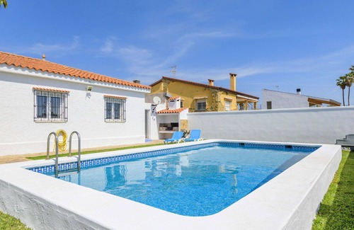 Vinaros Villa | Beautiful private villa for 6 guests with private pool, WIFI, TV, terrace and pets allowed
