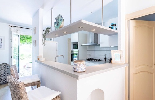 Cogolin Villa | Beautiful private villa for 4 people with WIFI, private pool, A/C, TV, terrace and panoramic view