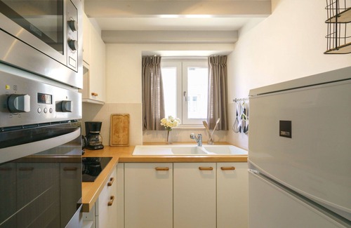 Plogoff House | Beautiful private villa for 4 guests with TV, terrace and pets allowed