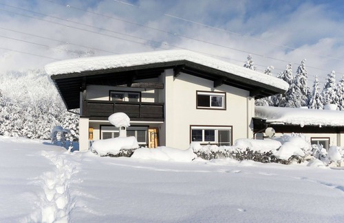 Angerberg House | Beautiful private villa for 10 guests with TV, terrace and pets allowed