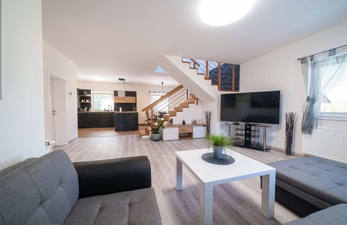 Prague 11 House | Beautiful private villa for 8 guests with private pool, WIFI, TV and patio