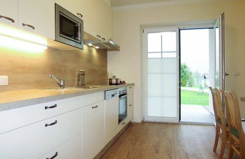 Weissenbach House | Beautiful private villa for 8 people with WIFI, TV, terrace and pets allowed