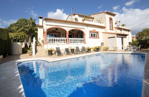 Calpe Villa | Beautiful private villa for 8 people with A/C, private pool, WIFI, TV and terrace
